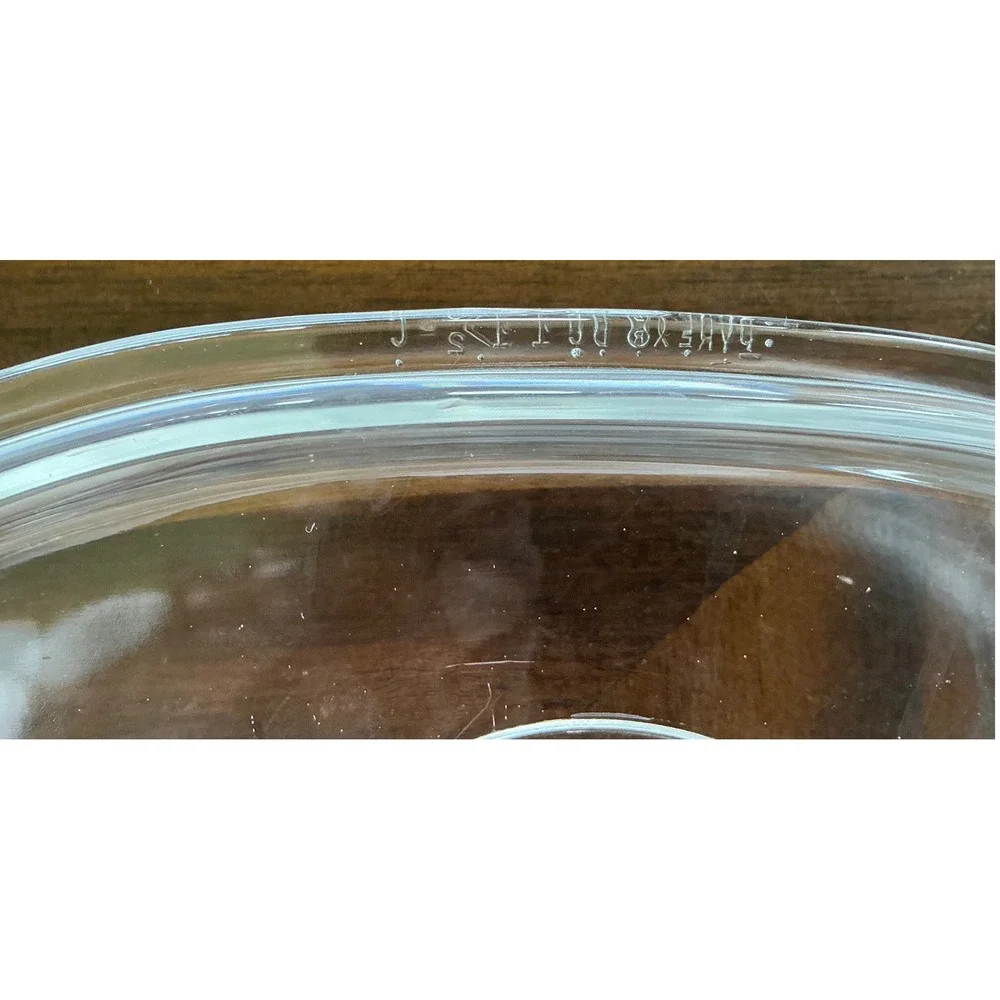 CorningWare Vintage French White Oval Casserole Dish with Pyrex Glass Lid 2.5 Qt